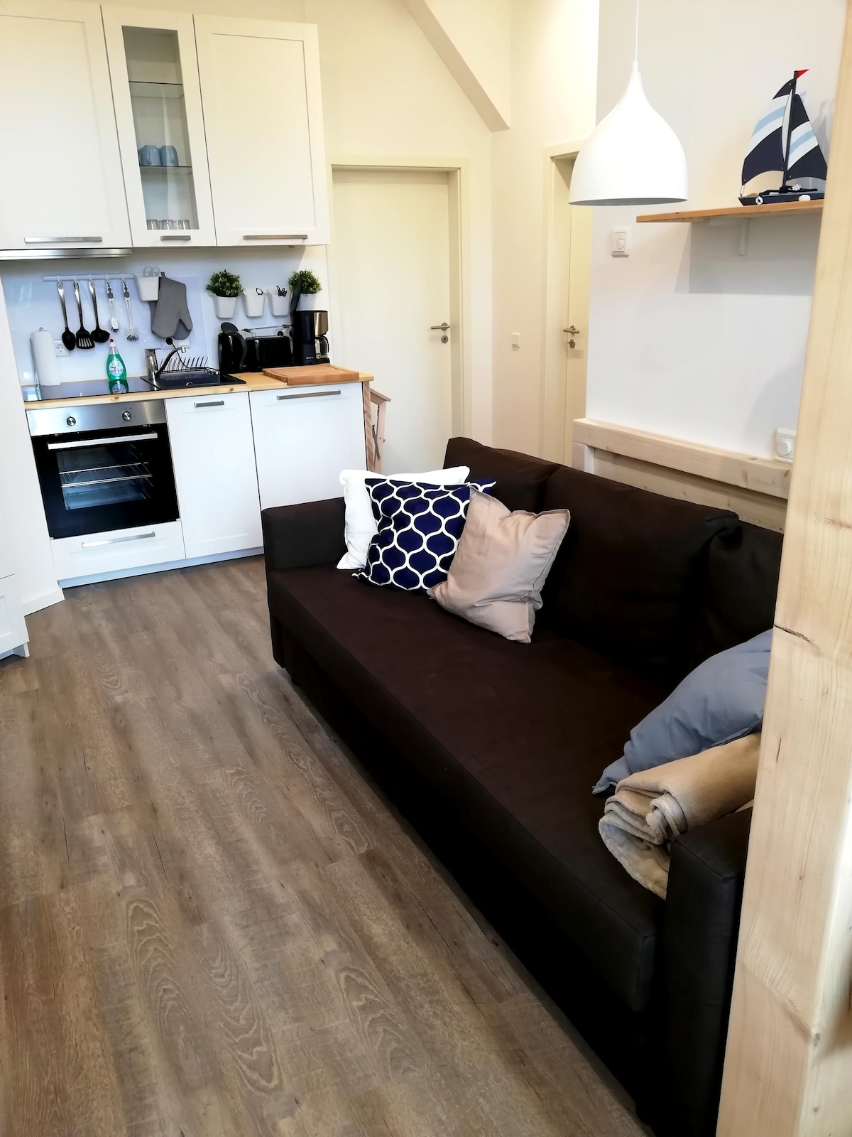 Top Airbnb: Ground-level apartment "Salon" in Petersfehn in Bad Zwischenahn