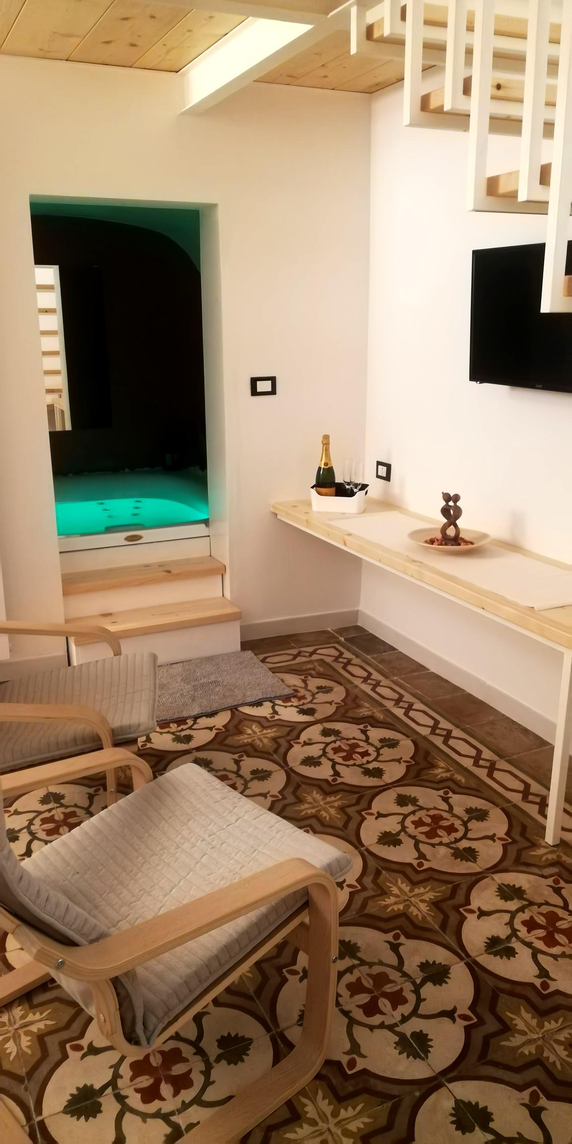 Proprietà Airbnb di successo: Dimora Palombaro, suite with whirlpool a Nardò