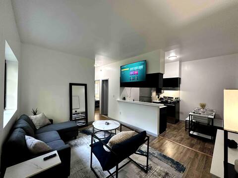 GREAT VALUE Style, Queen Beds + Parking! - C7