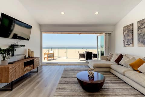 Ocean Front Modern Luxurious Beach Home-GAME ROOM
