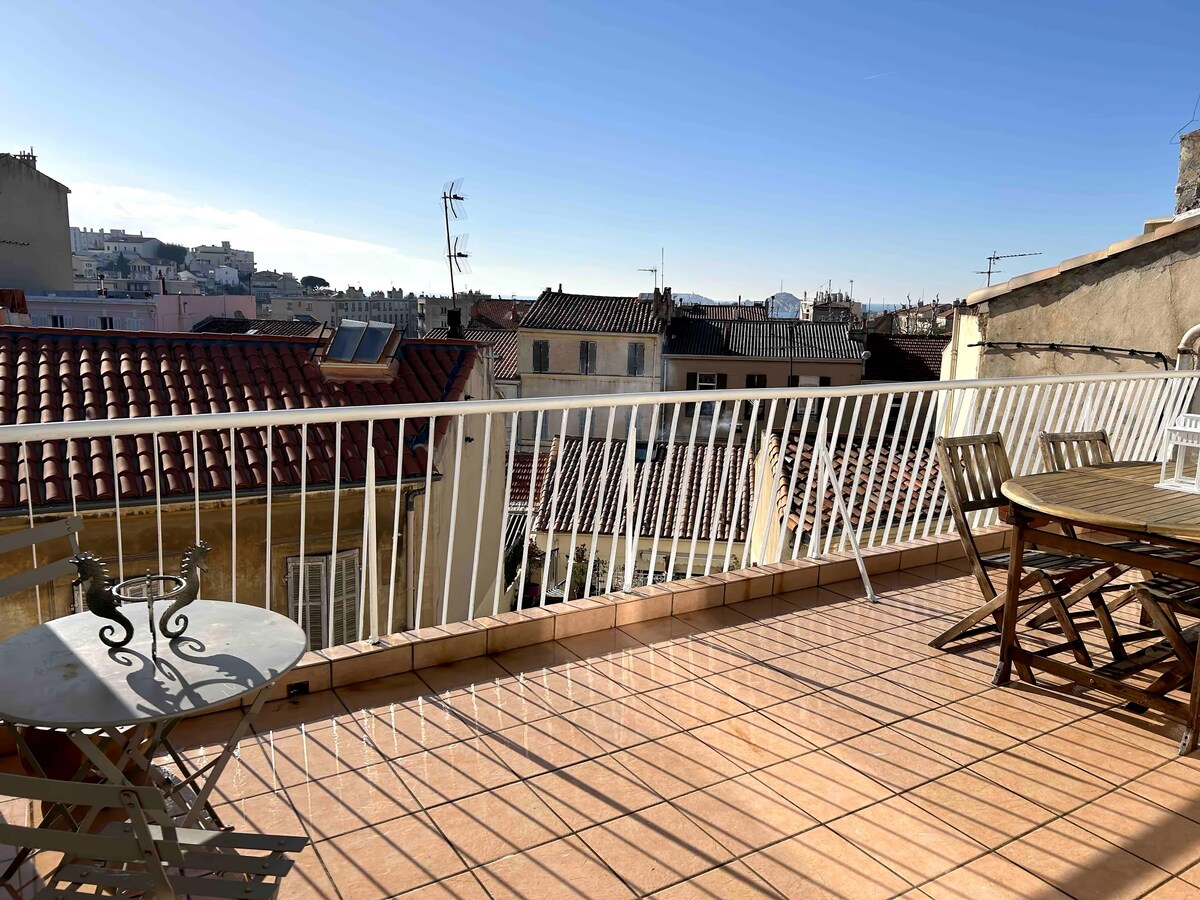 Top Airbnb: South-facing terrace apartment a Marseille 7e Arrondissement