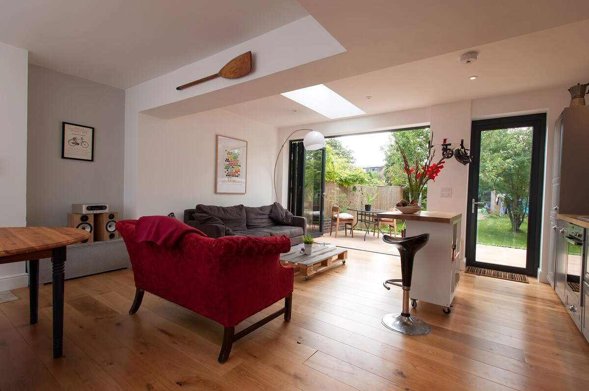 Airbnb performant: Entire house & garden, quiet area, free parking à Littlemore