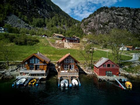 Cabin at Pulpit Rock in Forsand.