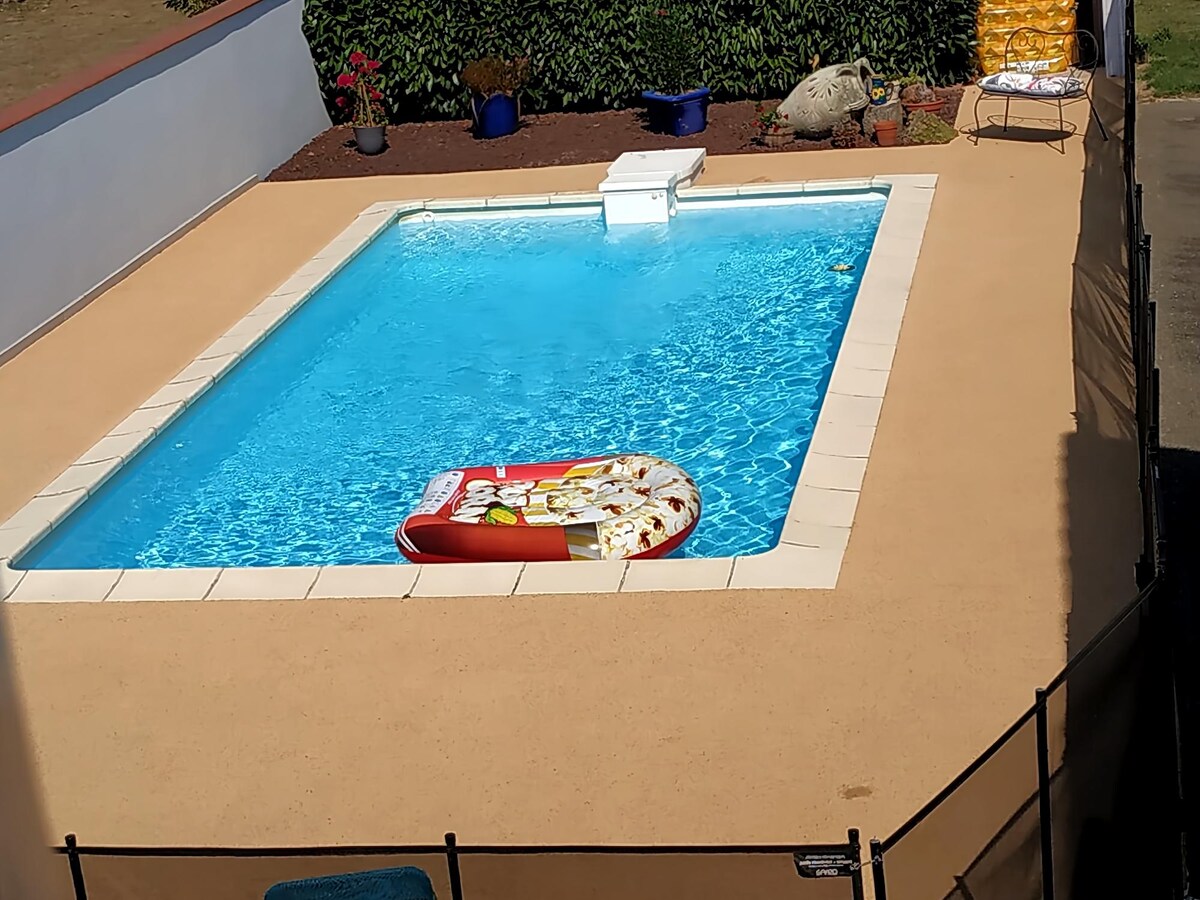 Top Airbnb: Cozy cottage with all the comforts in the countryside with pool. à Tarn Et Garonne