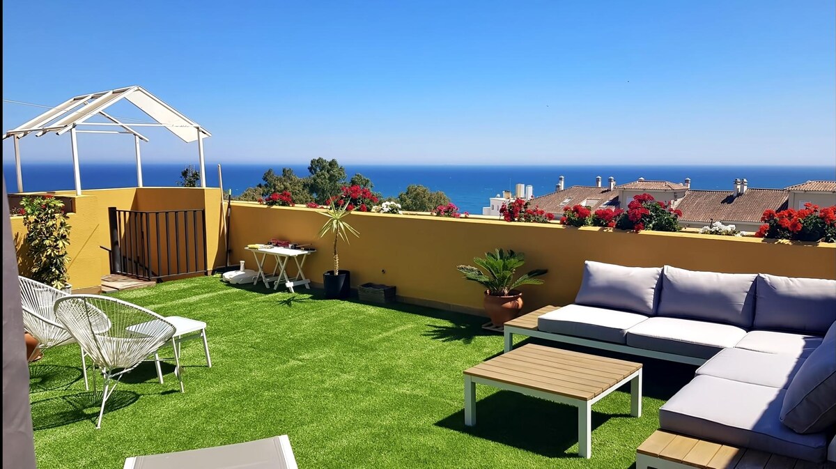 Airbnb con mejor rendimiento: Beautiful ocean view penthouse en Benalmádena