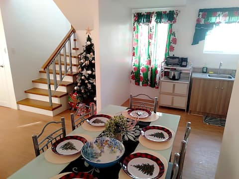 Avida 3-Bedroom Vacation House with Pool