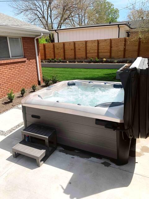 Modern Retreat Ski Snowboard Hot Tub Firepit BBQ