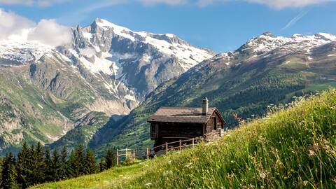 Alphütte with a dream view of the Oberwallisertal