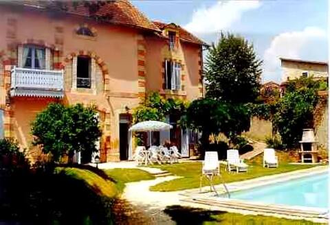 Charming house in Classified Village