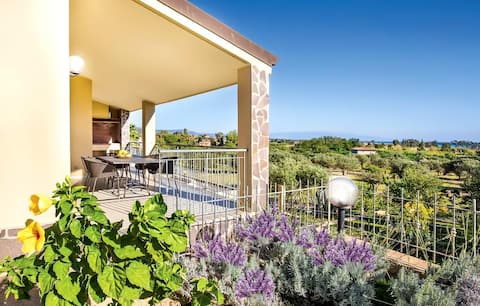 Southern Italy - By the Apennines and the Mediterranean