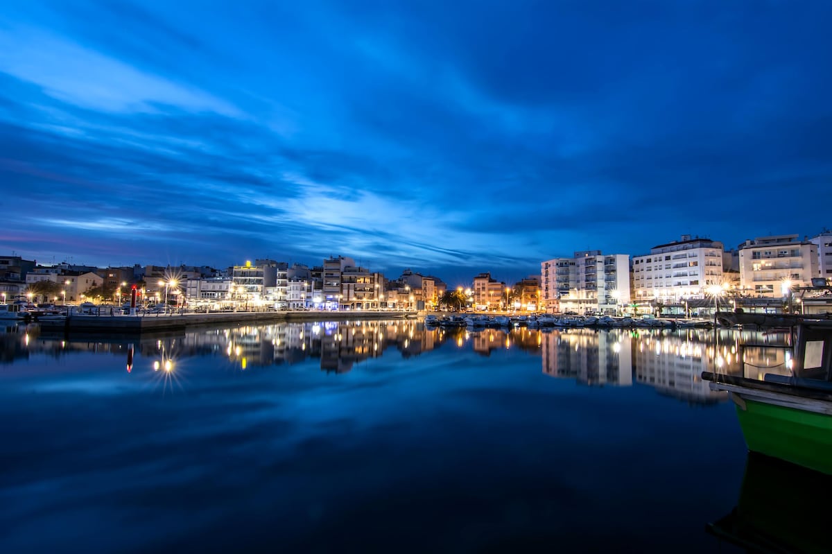 Top Airbnb: La Talaia Fangar - overlooking the Delta in L'ampolla