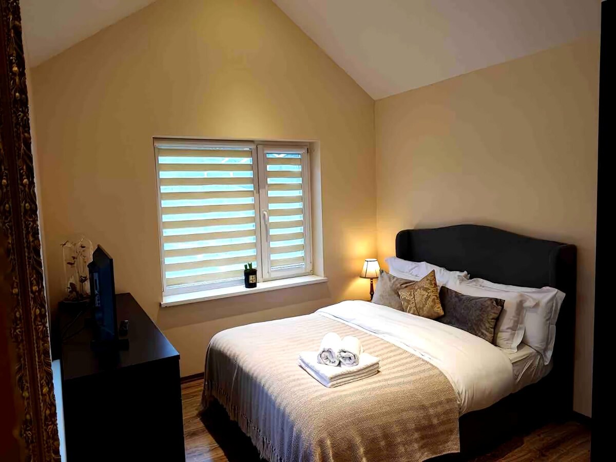 Popular Airbnb listing: 1 Bedroom private property +free parking in Eton