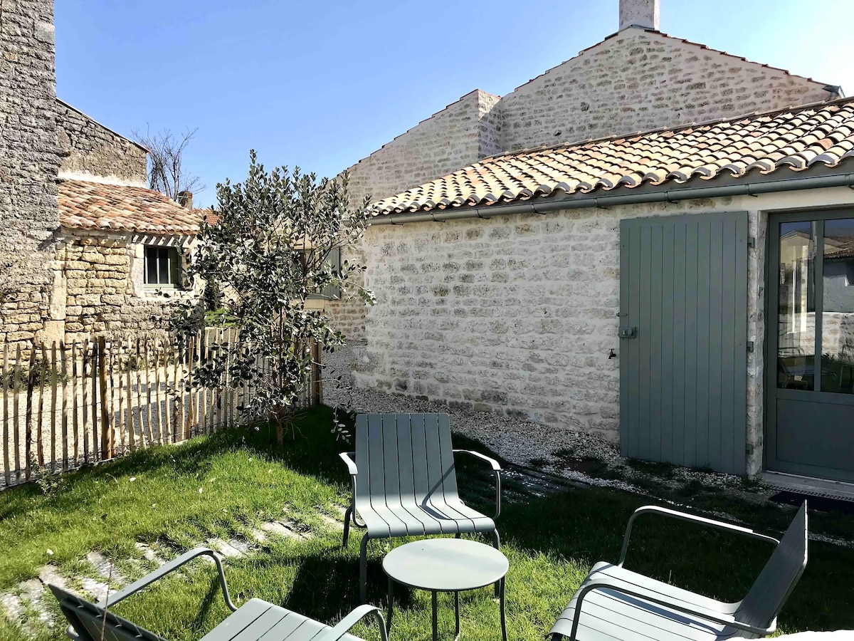 Airbnb con migliori performance: Old renovated cellar in typical village a Saint Pierre D'oléron
