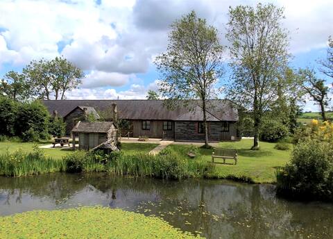 Long Barn cottages indoor pool fishing & hot tubs