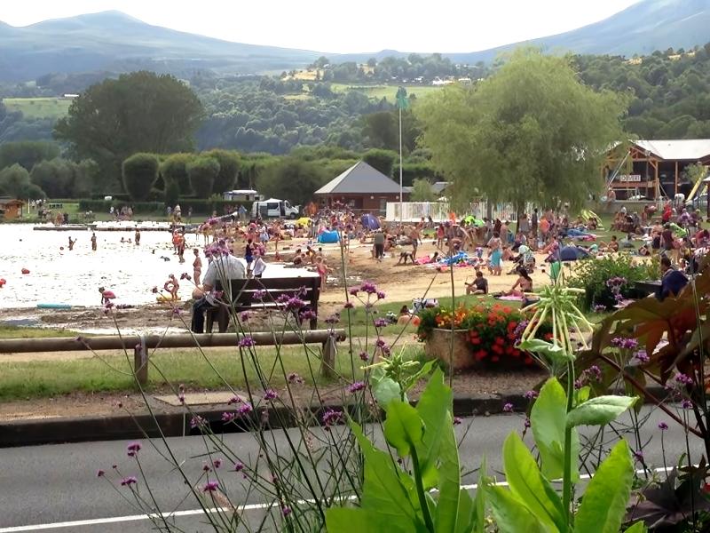 Top Airbnb: A-Sans view of Lac-La view of Paradise-LeBeauCottage à Chambon Sur Lac