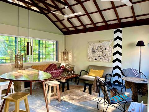 Serenity Art Villa - Private House