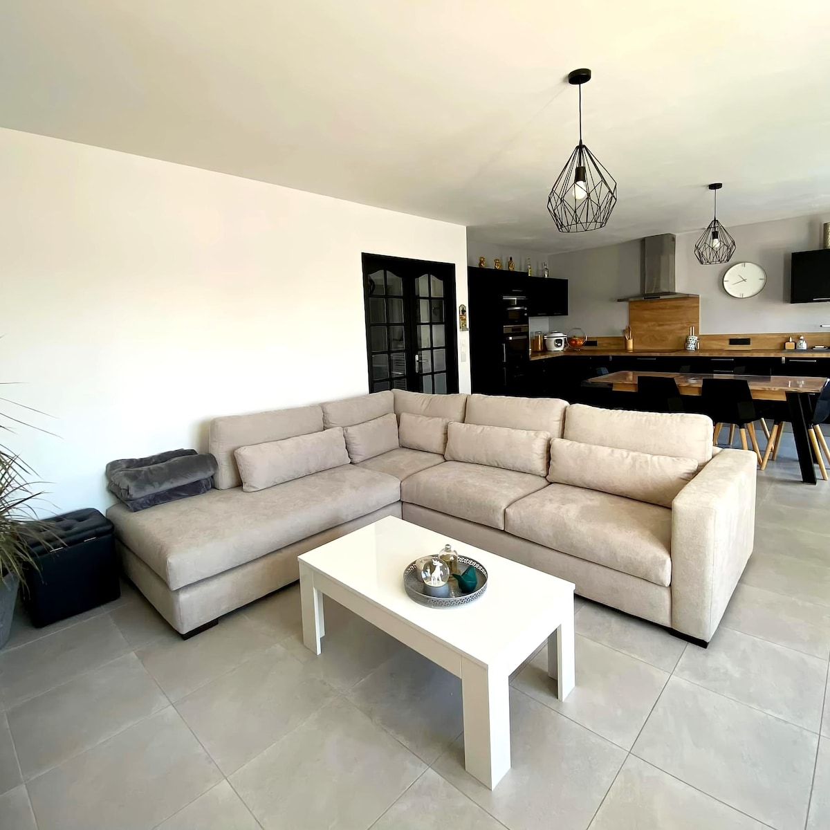 Annuncio Airbnb popolare: Charming Oléronnaise house a Le Château D'oléron