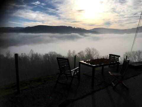 Jaccuzi,Sauna,Piano,fireplace,fiber,view , quiet