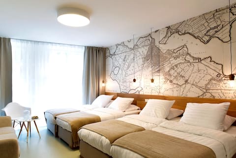 'THE MANSION' 17P Private Hotel