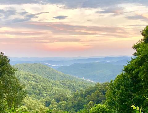 SECRET ESCAPE ON THE BLUE RIDGE PARKWAY. NC
