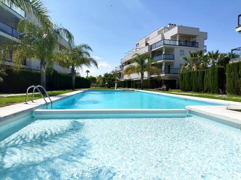 Premium Apartment on 3rd line beach