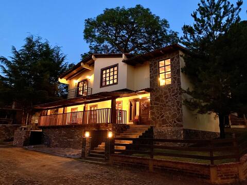 10% off Luxury Cabin.