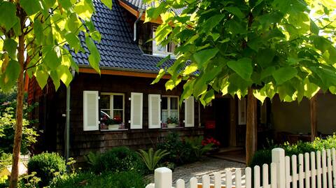 4 bedrooms in sunny attic apartment