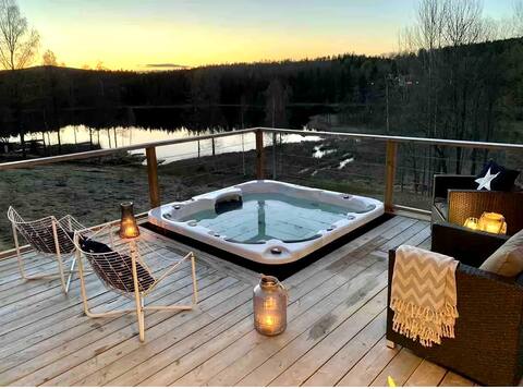 Falun 5 km from city jacuzzi nature relax lake view