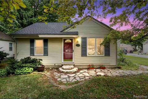 Peaceful Rochester Home, Quiet and Charming!