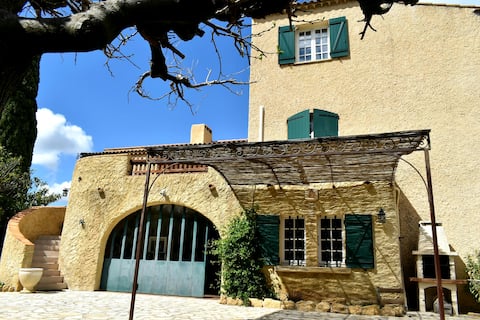 Comfortable cottage of 110 m² in the heart of Provence