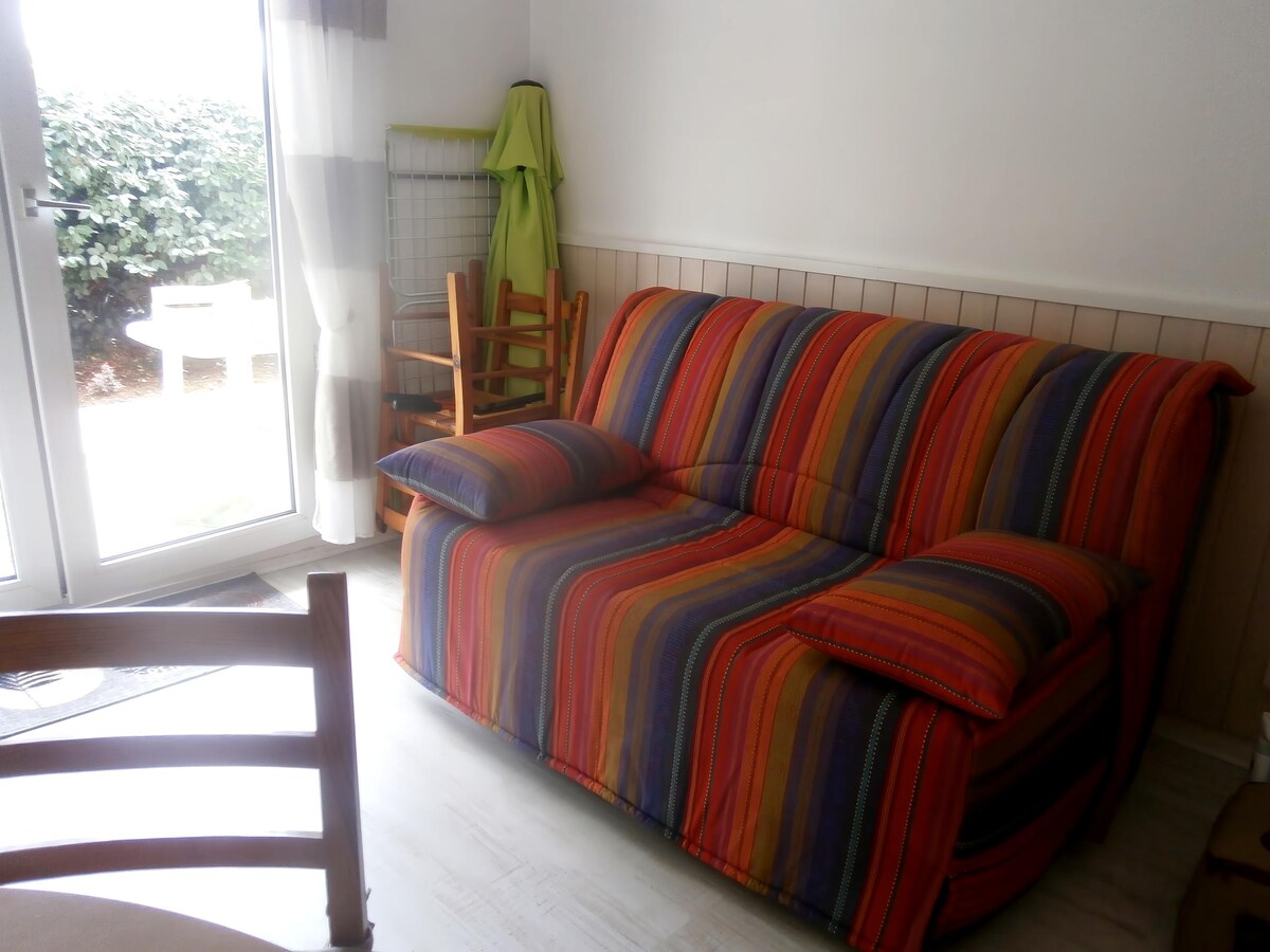 Popular Airbnb listing: apartment in the heart of St Brevin l'Océan in Saint Brevin Les Pins