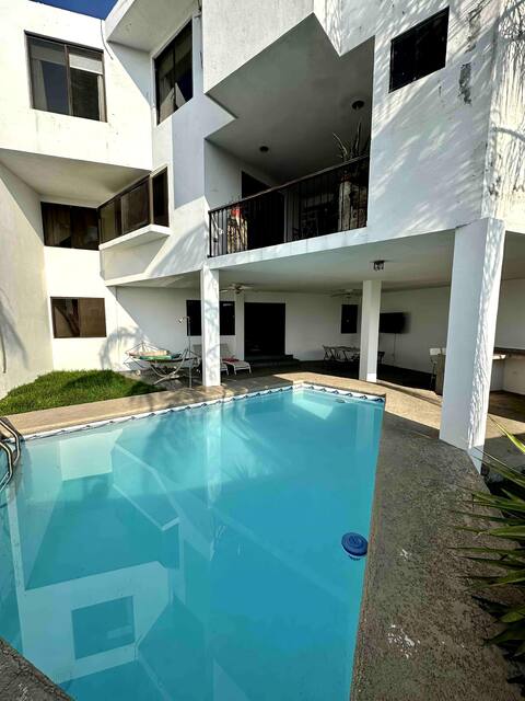 • Beautiful Casa Blanca •