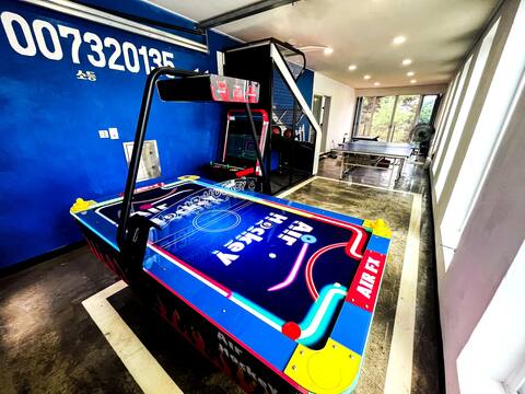 < Terra > [3rd floor single-family home] arcade room karaoke ping pong table trampoline rooftop