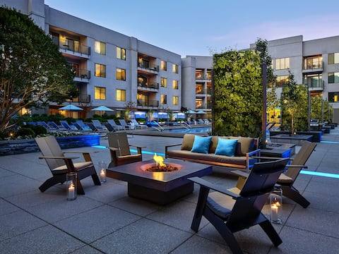 Spacious Apt | 24/7 Onsite Team | Sparkling Clean