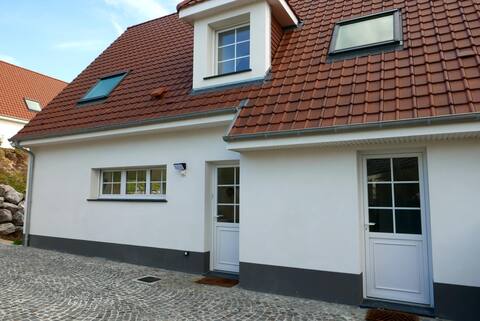 New villa, all comfort and ideally located