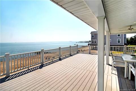 Cozy Beach - Direct Waterfront!