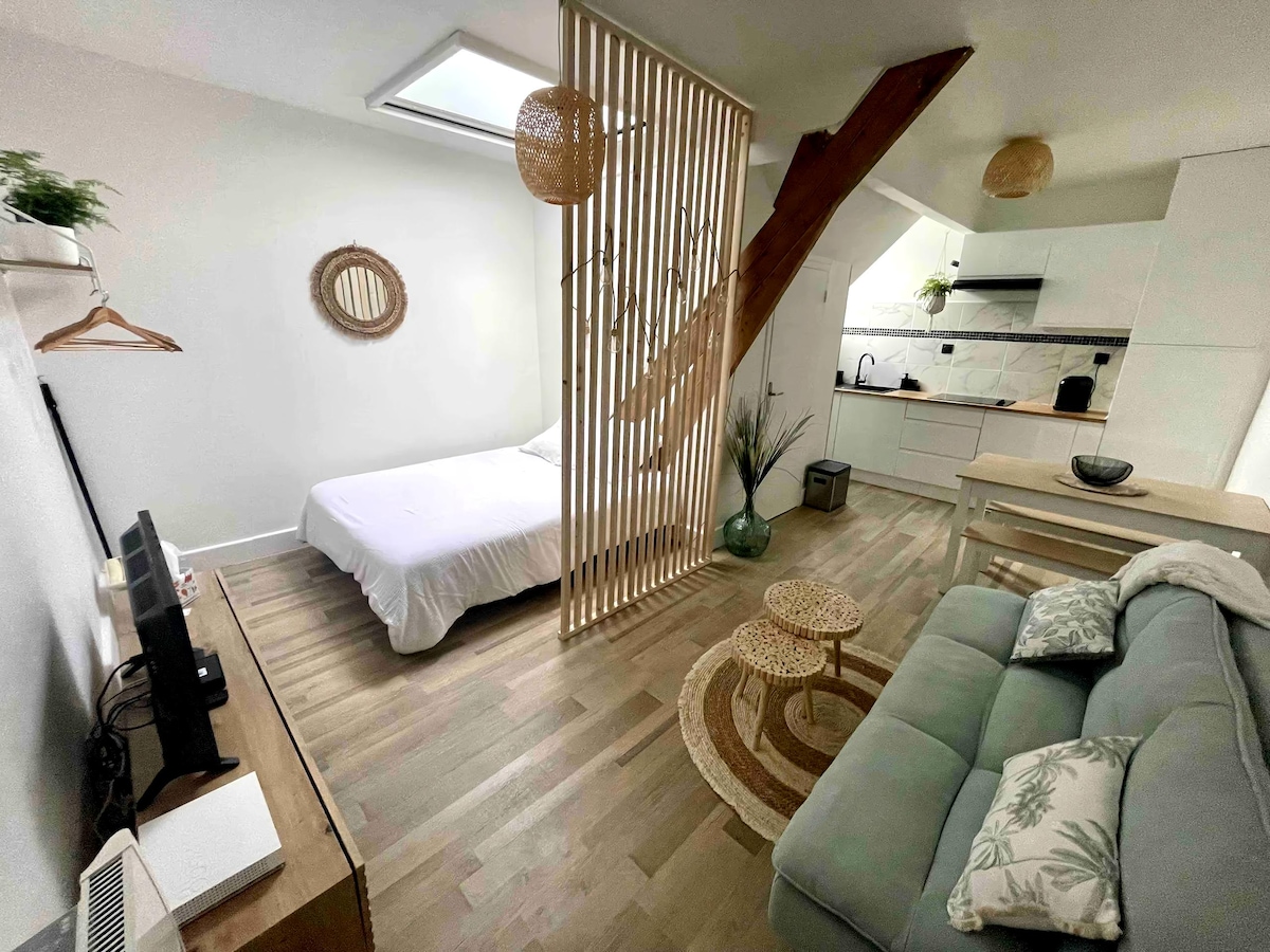 Popular Airbnb listing: Le Nid d'Oly in Wimereux