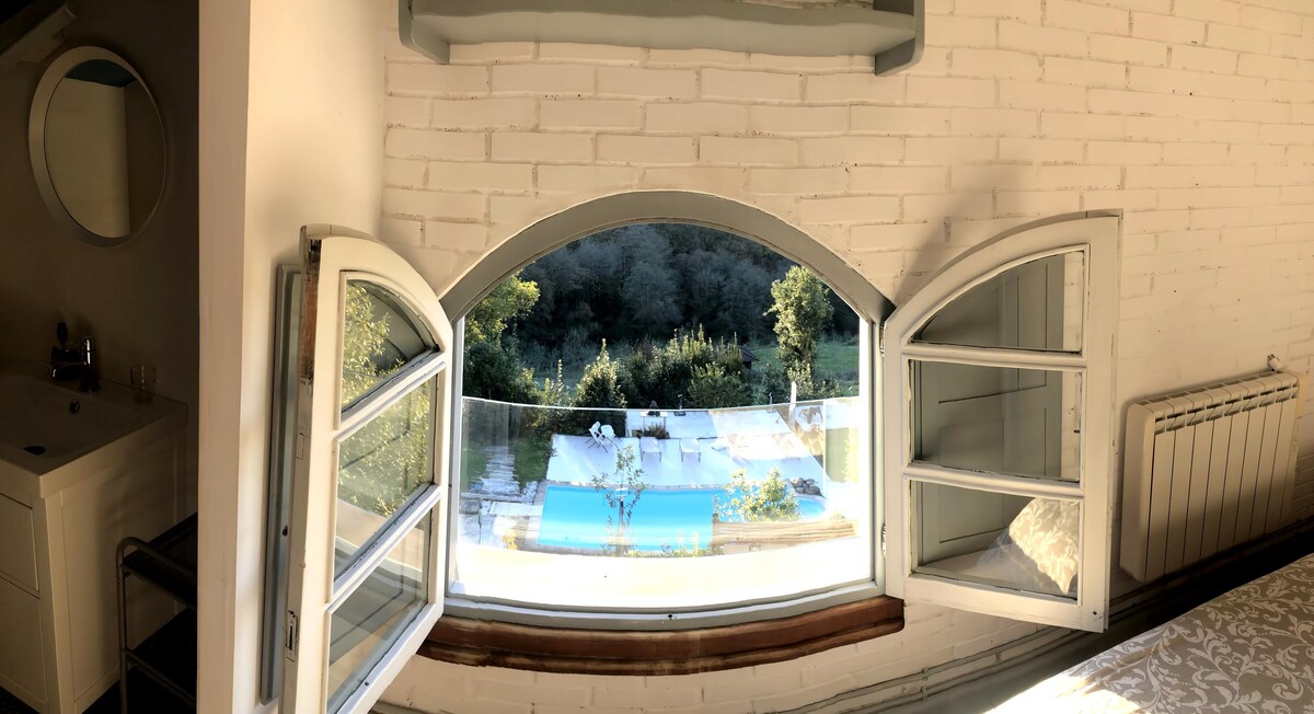 Propiedad de Airbnb exitosa: APT. SWIMMING POOL WIFI NATURE 5KM OVIEDO PADERNI C en Oviedo