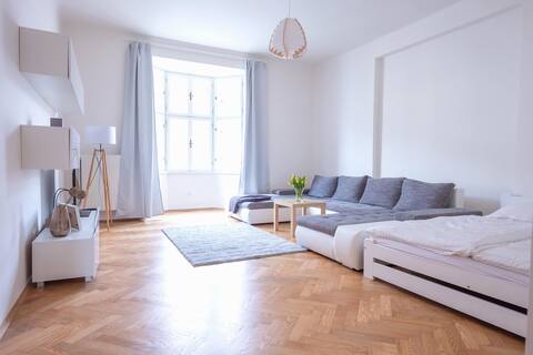Peaceful and romantic apartment in the heart of a dedicated city