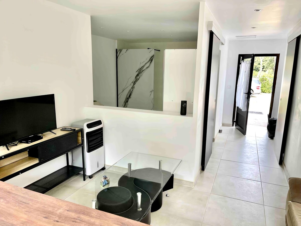 Beliebte Airbnb-Anzeige: Quiet apartment close to beaches, all-inclusive. in Pianottoli Caldarello