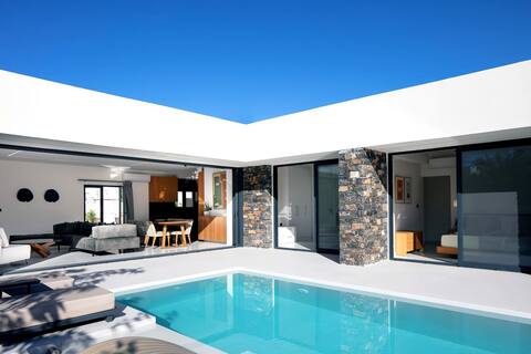 Black Caviar Crete - Luxurious villa