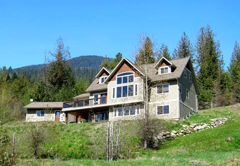 Eagleview Retreat Guest House. Two lodgings in one