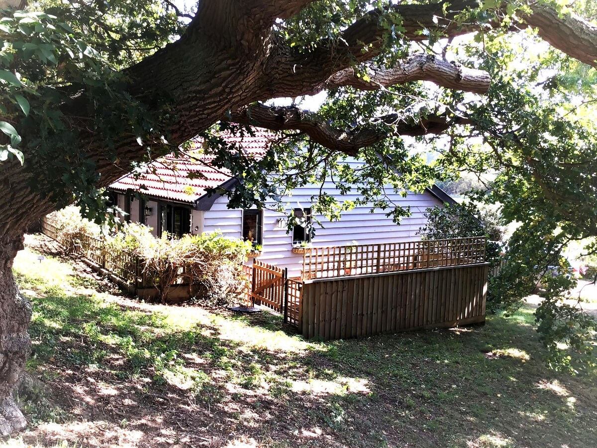 Top performing Airbnb: Crane Lodge-Secluded 1 bedroom stay near the coast in East Suffolk