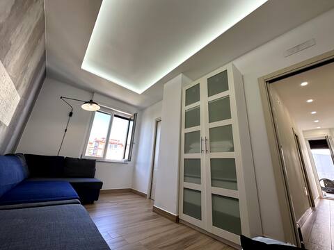 Take Napoli easy: 4 bedrooms,3 bathrooms, parking