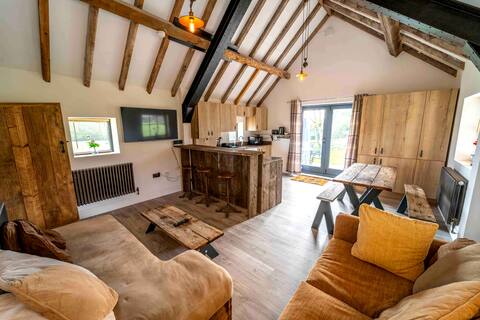 Cosy Quaint Barn Conversion In A Rural Landscape