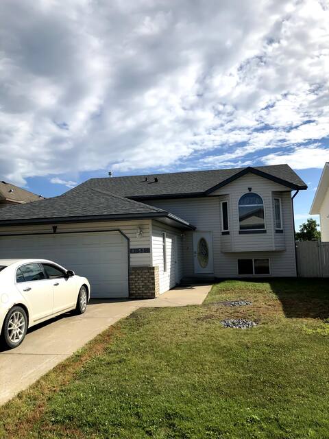 3 bedroom 2 bath air-conditioned house with garage