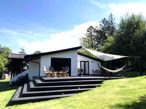 Charming getaway only 150m from the water