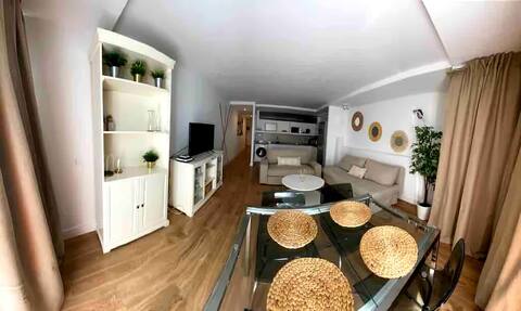 A fully renovated Alicante center 7 minutes from the beach