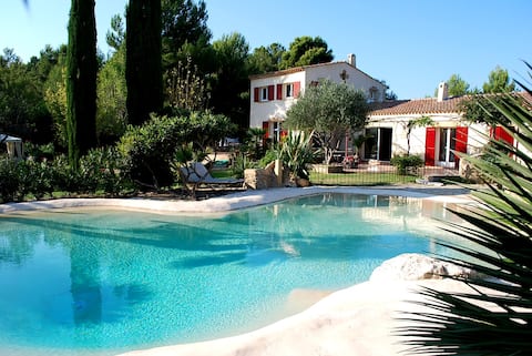 The lagoon, large family home