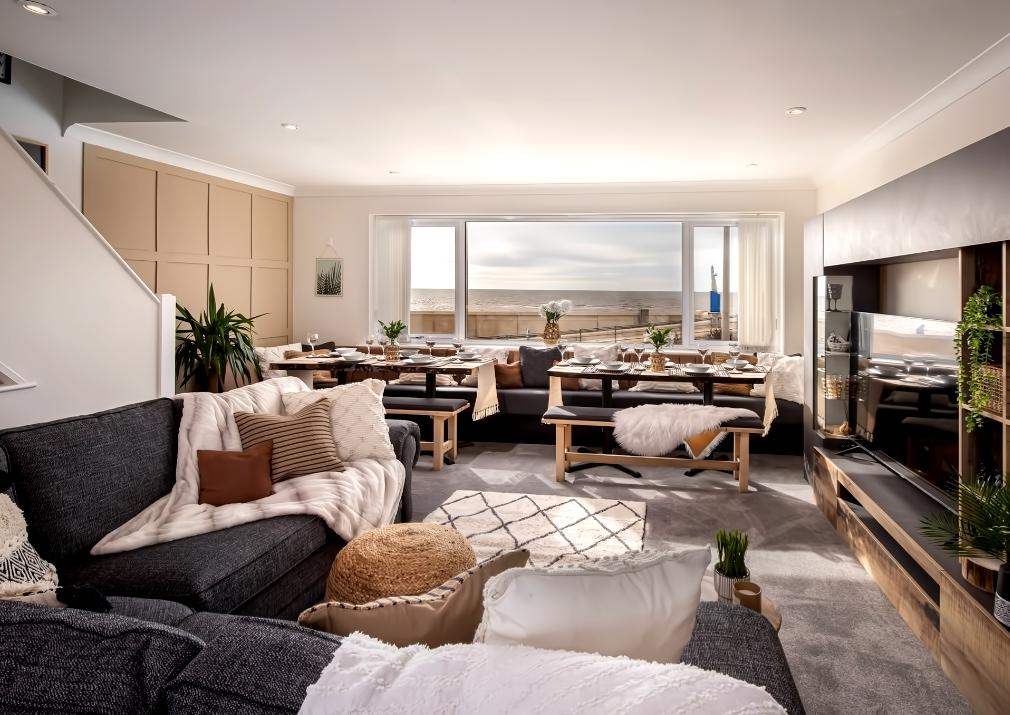 Popular Airbnb listing: 'The Retreat' Seaside Oasis Garden Spa & Hot Tub in Fleetwood